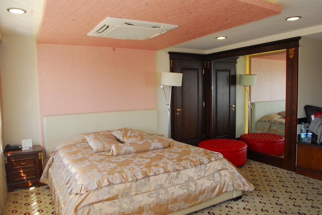 Adana Erten Hotel מראה חיצוני תמונה