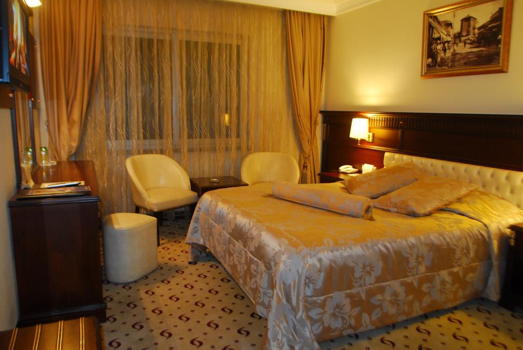 Adana Erten Hotel מראה חיצוני תמונה